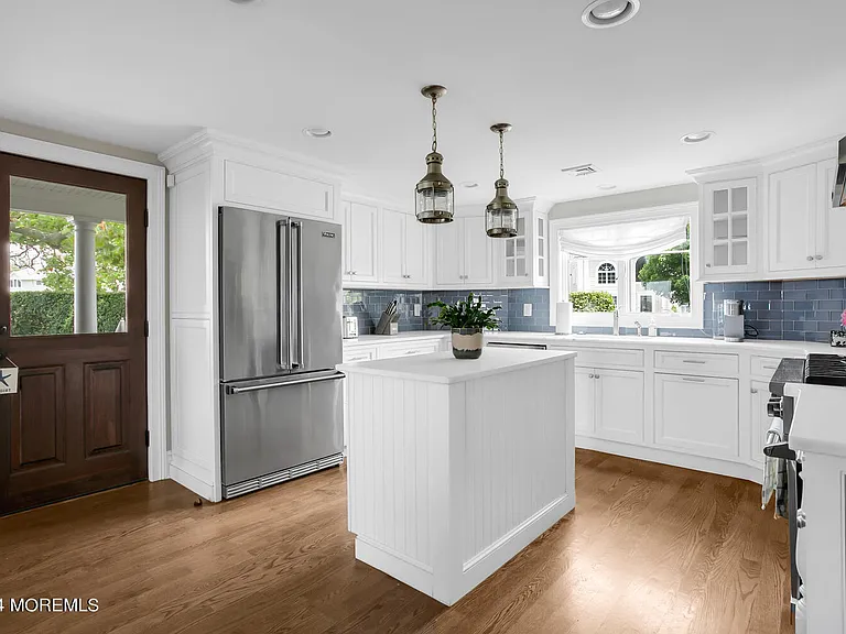 208 Neptune Pl — Photo 21