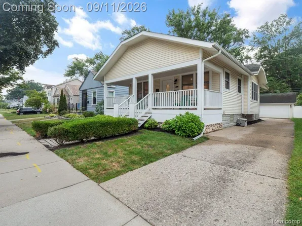 332 E Maplehurst St, Ferndale, MI 48220