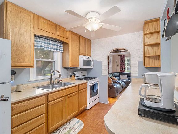 5th image of 308 Garfield Ave