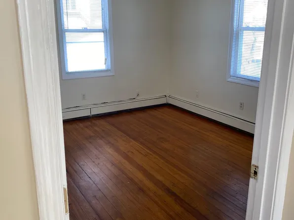 707 Douglas Ave Floor 2, Providence, RI 02908