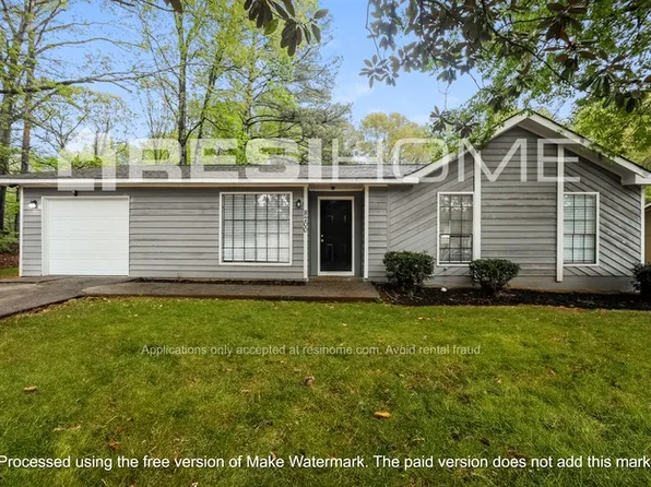 8200 Webb Rd, Riverdale, GA 30274