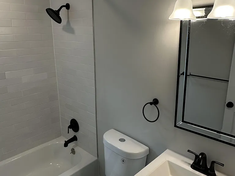 411 Boulevard St — Photo 5