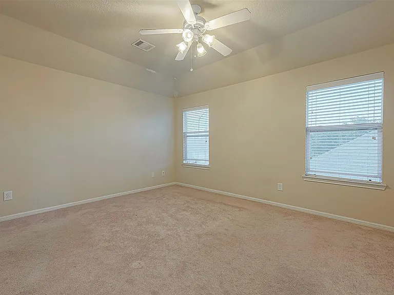 6352 Austinville Dr — Photo 24