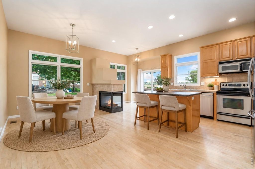 5179 Torrey Pines Ct