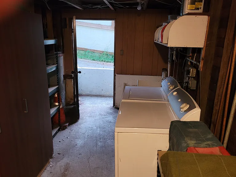 1227 Oak Grove Dr #1 — Photo 13