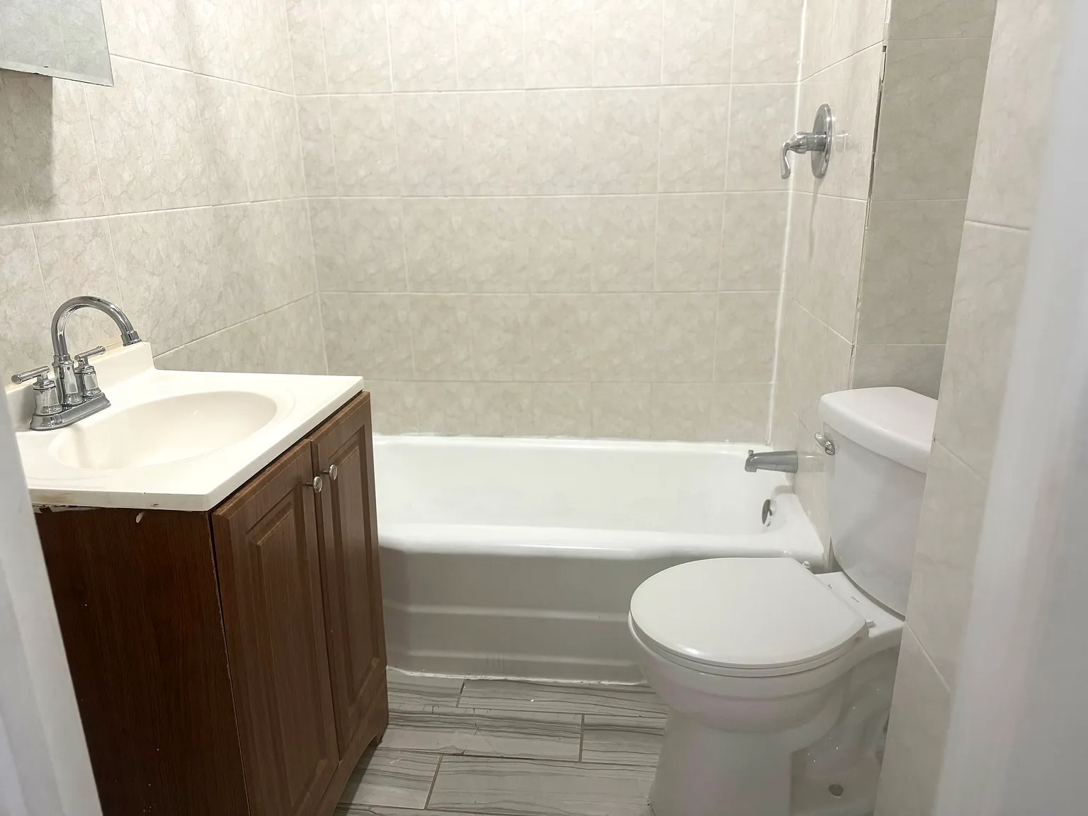 2 bed, 2221 sqft, $2,550 — Photo 4