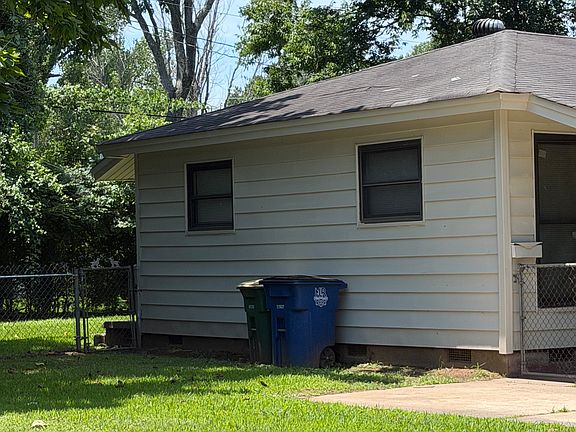 2nd image of 508 Ellen Dr