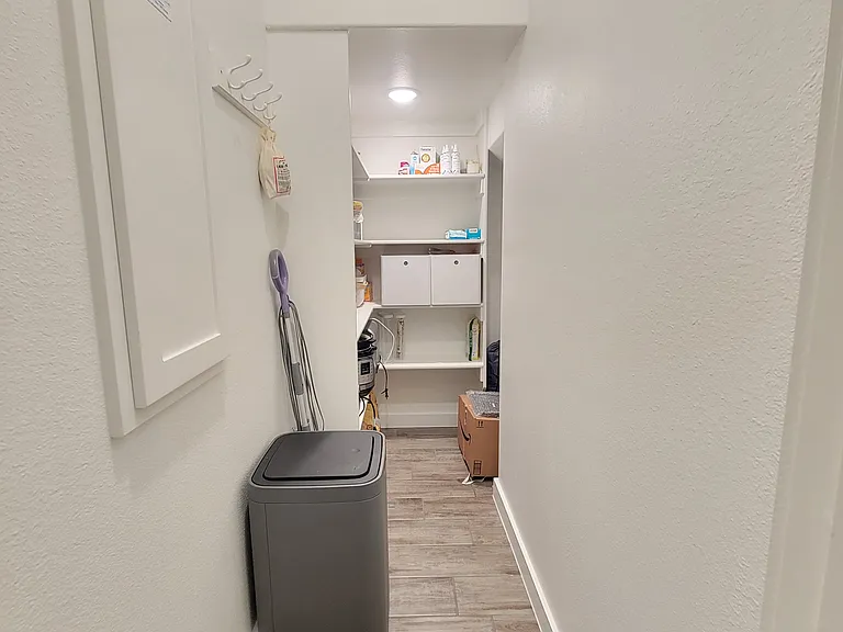 3913 Crown Ave — Photo 8