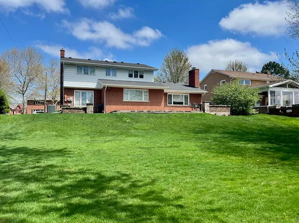 659 Wembley Ct, Ann Arbor, MI 48103