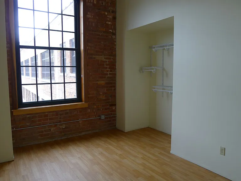 The Lofts at New Amsterdam — Photo 25