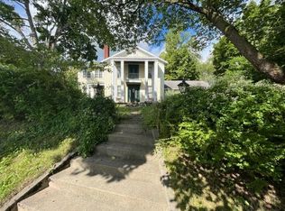 403 N Main St, Fairmount, IN 46928