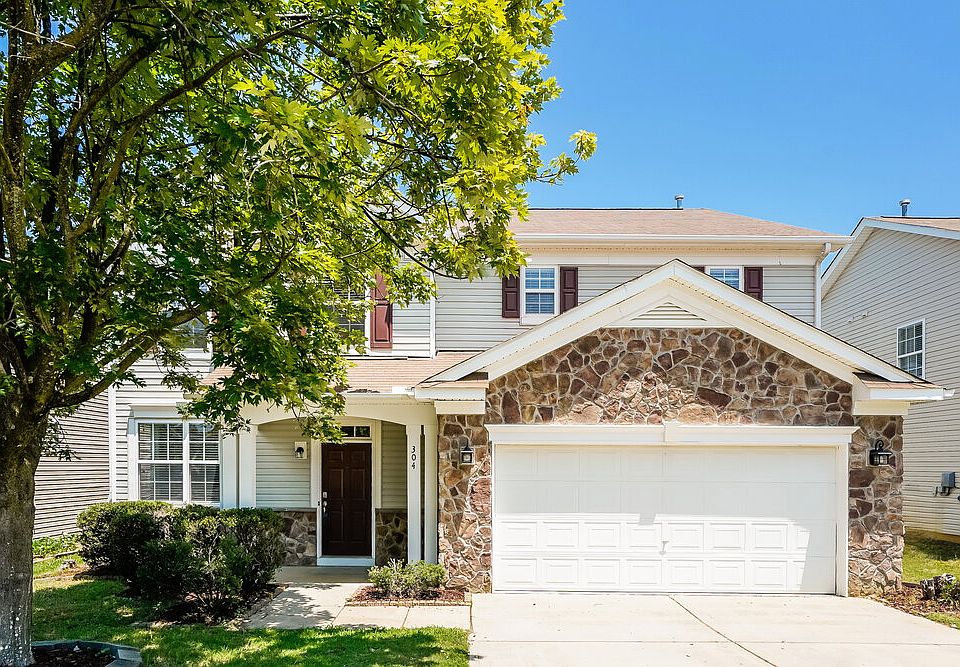 1st image of 304 Edgecroft Way