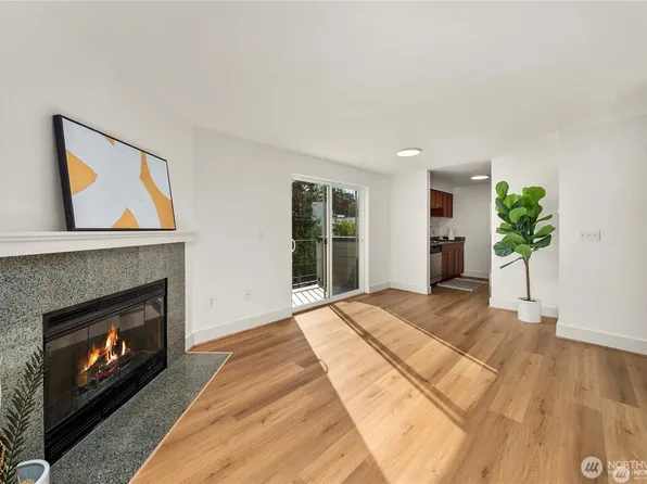 4831 Fauntleroy Way SW #401, Seattle, WA 98116