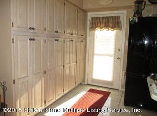 272 Lander Ave, Staten Island, NY 10314