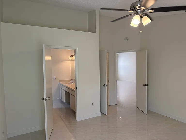 5915 Taywood Dr — Photo 21