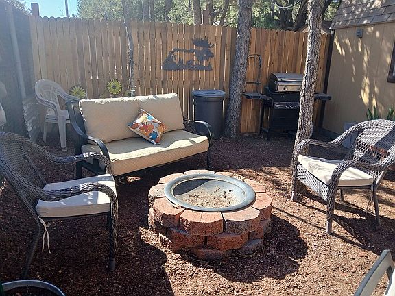 5th image of 3489 Rainbow Lake Dr #1