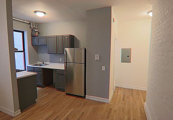 5th image of 35 Fort Washington Ave APT 2F