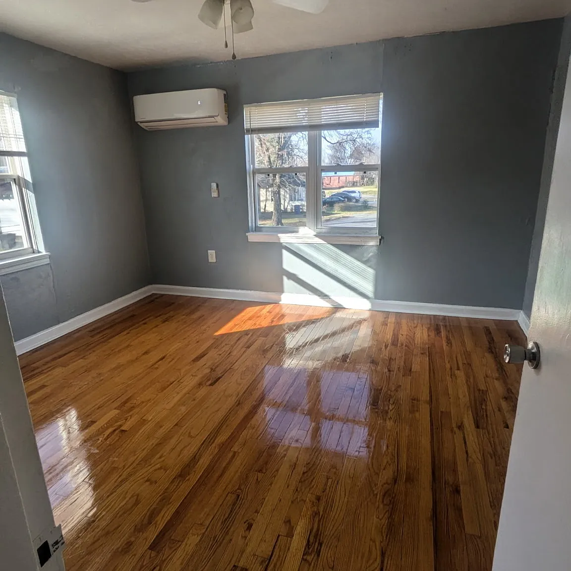 1504 Allen Street — Photo 2