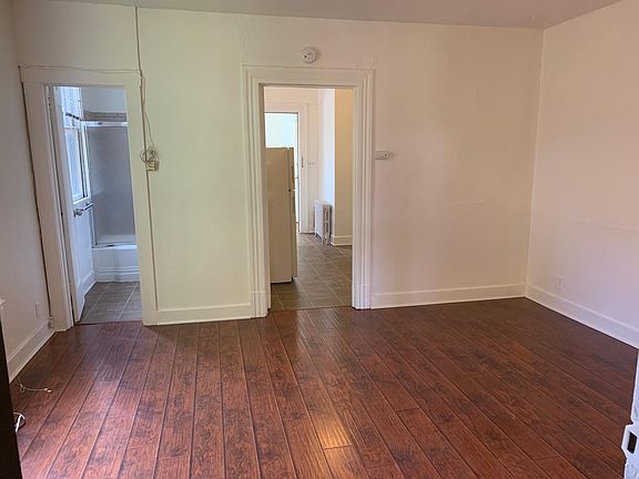 4th image of 2310 1/2 O St