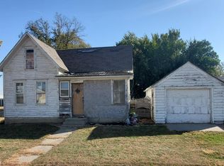 120 N Altona St, Holstein, IA 51025