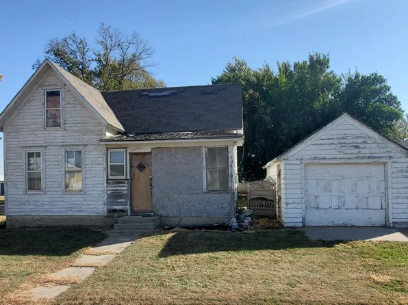 120 N Altona St, Holstein, IA 51025
