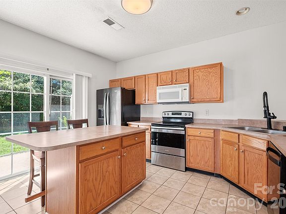 2nd image of 2738 Mill Valley Ct