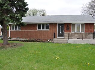 8428 Latrobe Ave, Burbank, IL