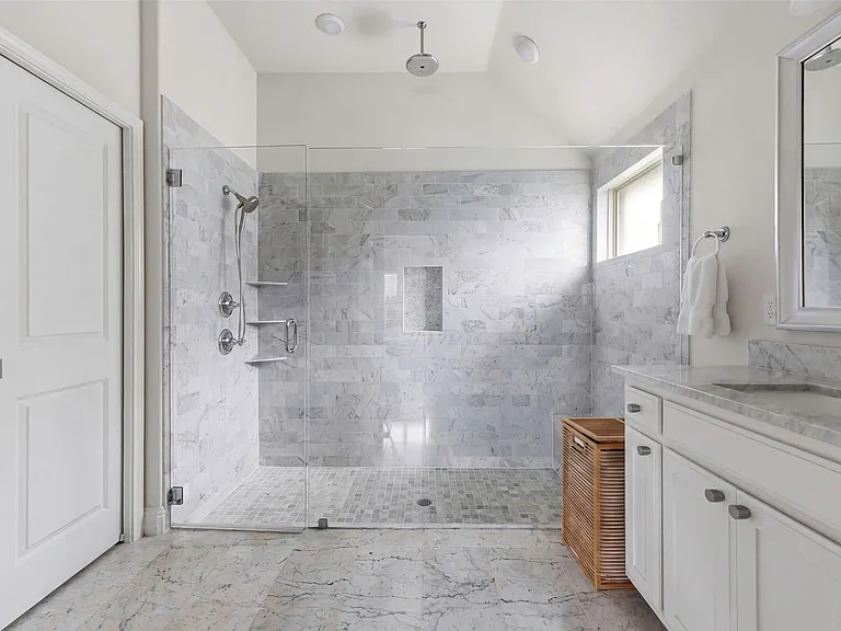 536 Inwood St — Photo 18