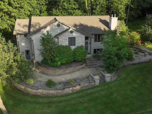 E13019 Fairfield Road, Baraboo, WI 53913
