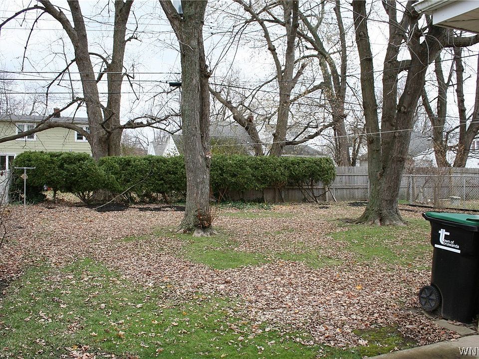 1st image of 182 Oxford Ave