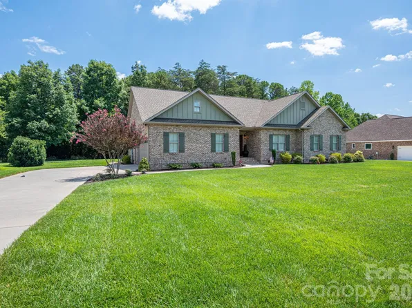 2474 Gateway Ln, Lincolnton, NC 28092