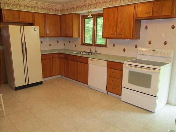 2nd image of 262 Northland Dr