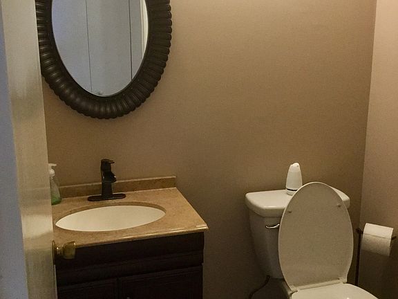 3rd image of 887 Kirts Blvd #1