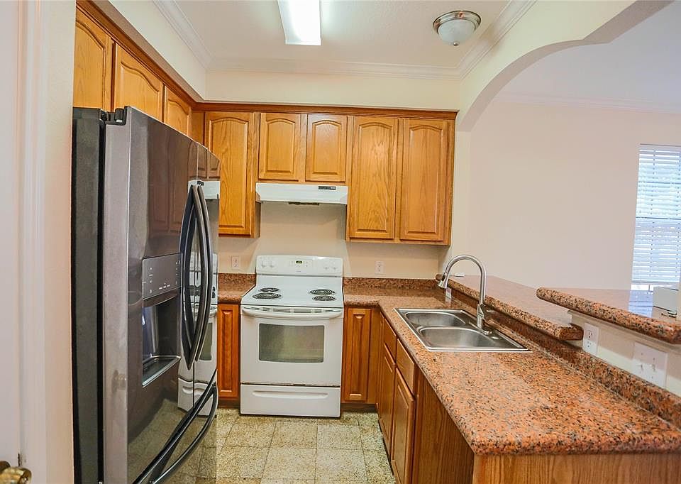 1st image of 9400 Bellaire Blvd Unit 206