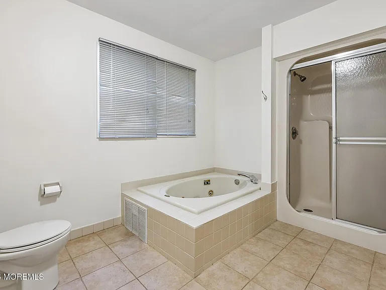 157 Northampton Dr — Photo 37