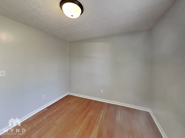 95 Academy St — Photo 13