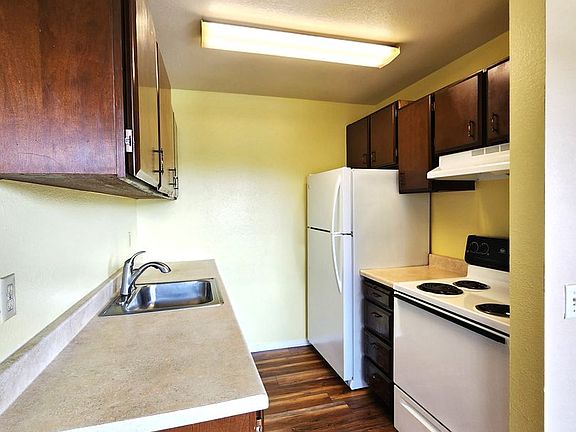 2nd image of 14519-14535 C St S #Ap-04