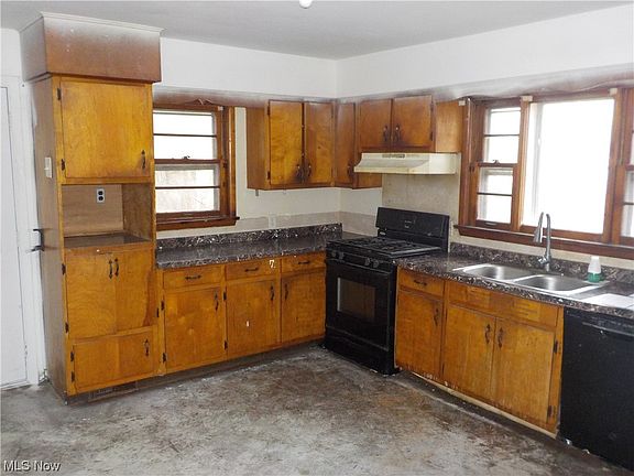 4th image of 2603 Crehore St