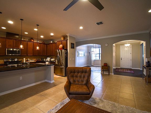 4th image of 484 Saint Remi Way