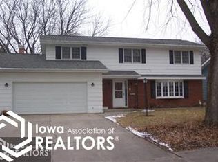 1018 1st Ave, Iowa Falls, IA 50126