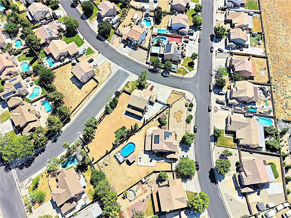 Building Photo - 39883 Penina Way