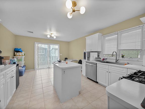 5th image of 333 2nd St APT B