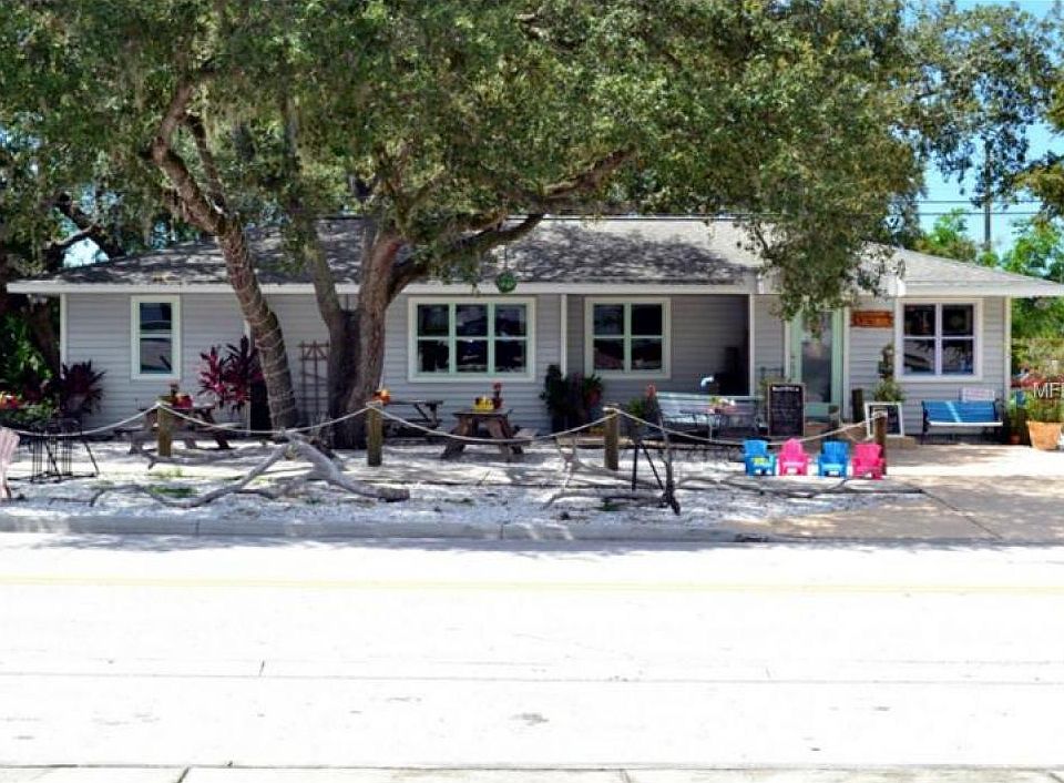1st image of 917 11th St