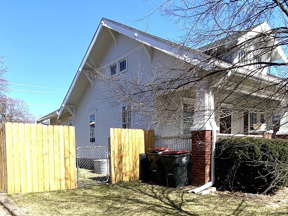 1214 Lincoln St Beatrice NE 68310 Zillow