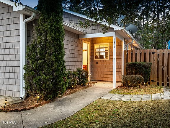 3rd image of 1809 Gretna Drive