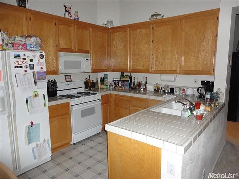 2nd image of 1132 Formby Way