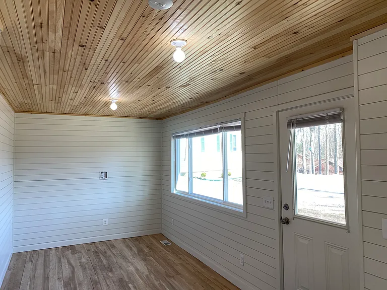 4361 M 75 N #7 — Photo 6