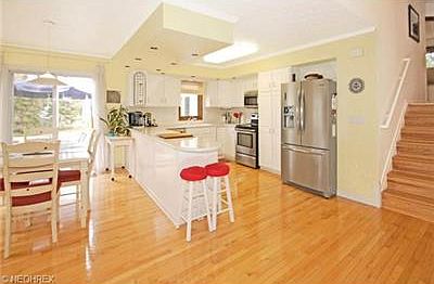 5th image of 621 Wellesley Cir