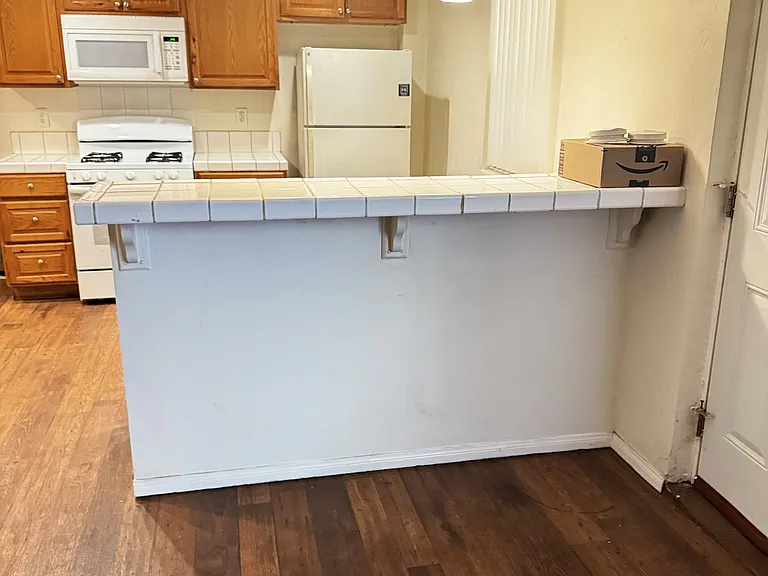 1623 J Ave — Photo 1
