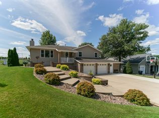 1212 Wemple St, Parkersburg, IA 50665
